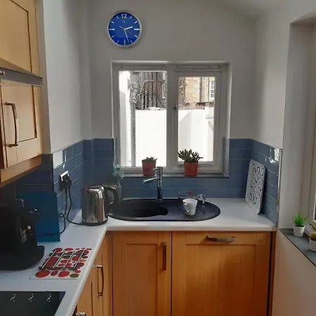 Sanderling - Grade 2 Listed Georgian Townhouse By The Sea