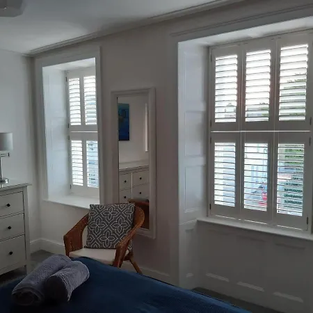 Sanderling - Grade 2 Listed Georgian Townhouse By The Sea